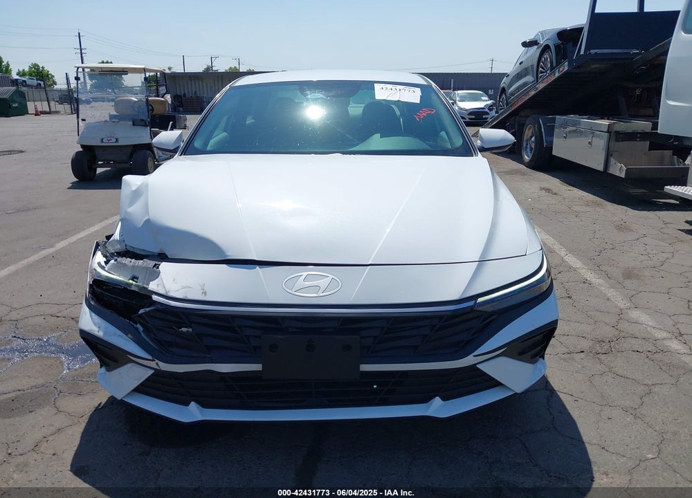 2024 HYUNDAI ELANTRA VIN: KMHLM4DG5RU640383