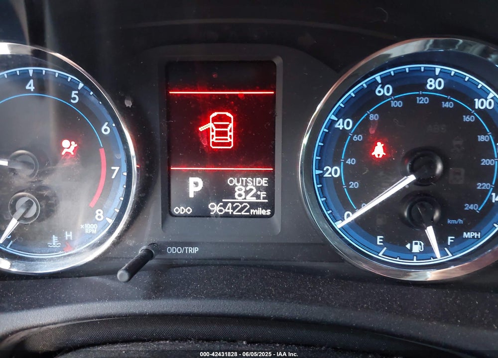 2018 TOYOTA COROLLA LE VIN: 2T1BURHE8JC965570