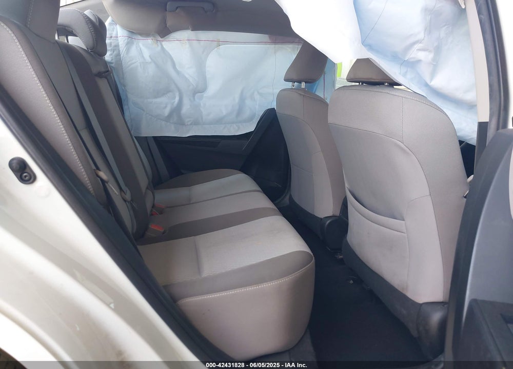 2018 TOYOTA COROLLA LE VIN: 2T1BURHE8JC965570