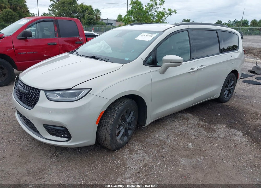 2021 CHRYSLER PACIFICA TOURING L VIN: 2C4RC1BG8MR585419