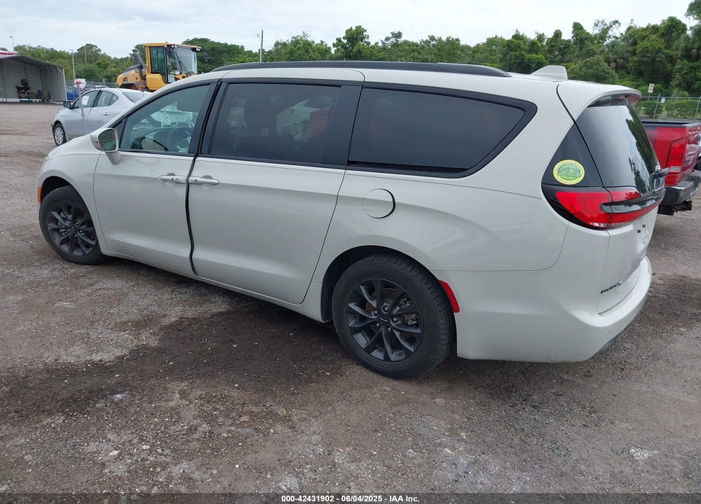 2021 CHRYSLER PACIFICA TOURING L VIN: 2C4RC1BG8MR585419