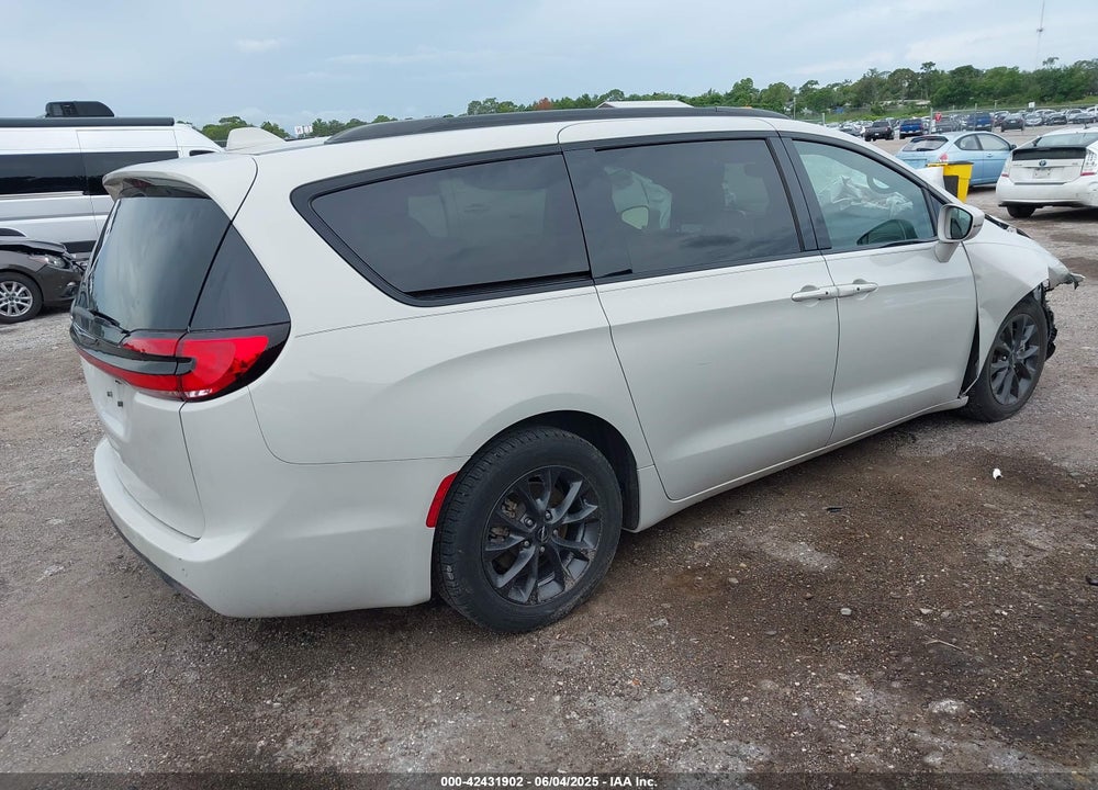 2021 CHRYSLER PACIFICA TOURING L VIN: 2C4RC1BG8MR585419