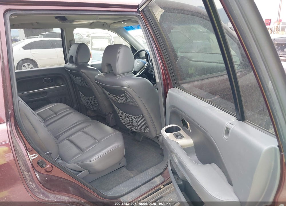 2008 HONDA PILOT EX-L VIN: 5FNYF185X8B047976