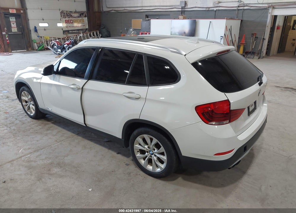 2013 BMW X1 XDRIVE28I VIN: WBAVL1C50DVR82757