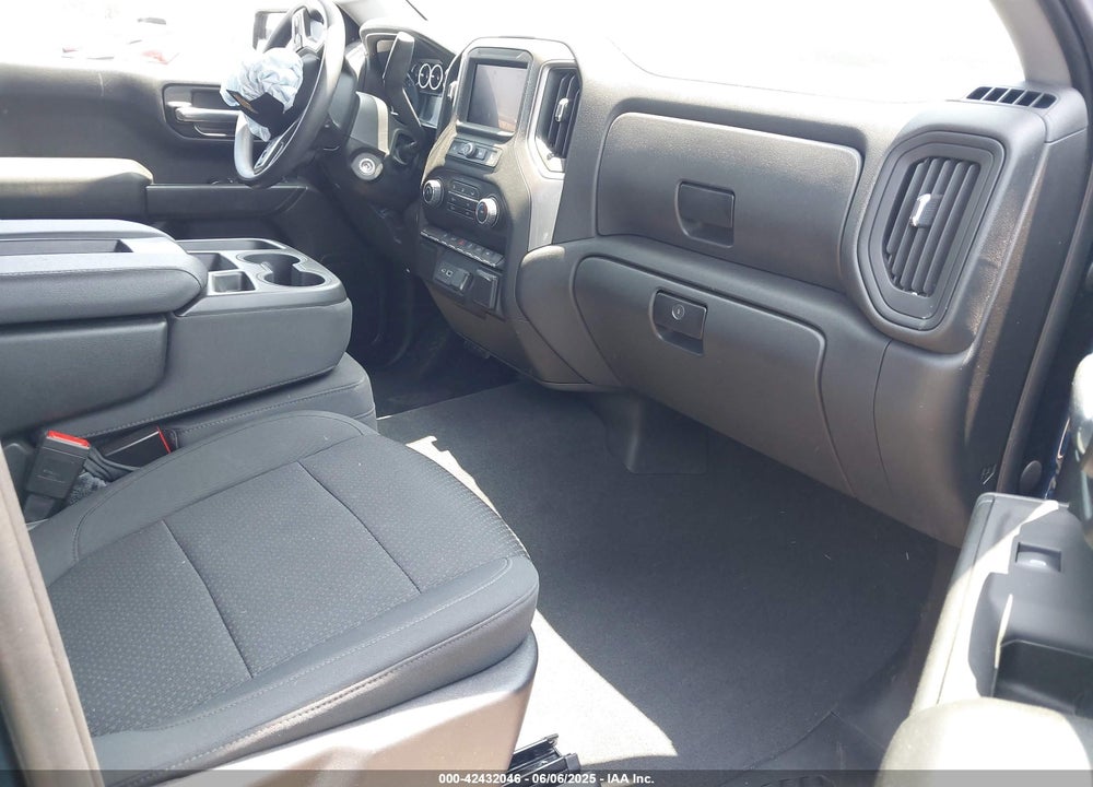 2021 CHEVROLET SILVERADO 1500 2WD SHORT BED CUSTOM VIN: 3GCPWBEKXMG457967