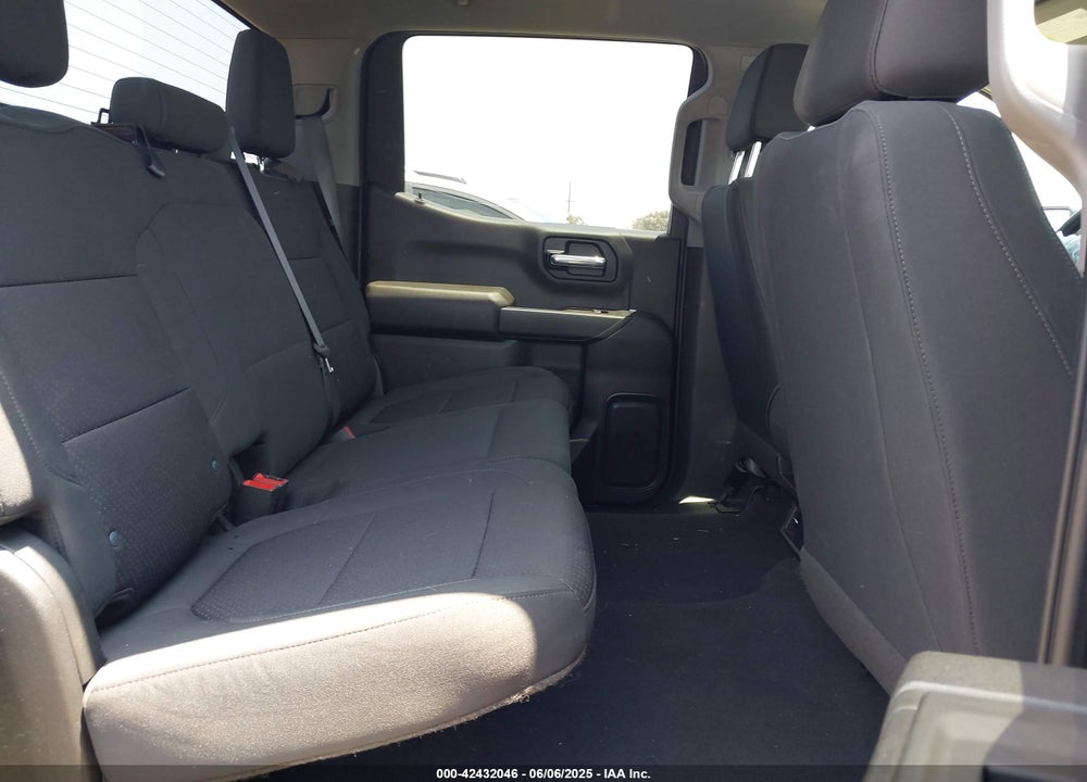 2021 CHEVROLET SILVERADO 1500 2WD SHORT BED CUSTOM VIN: 3GCPWBEKXMG457967