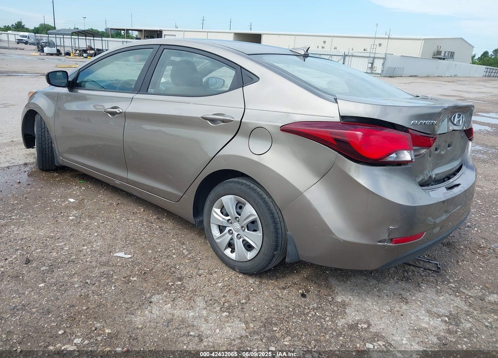 2016 HYUNDAI ELANTRA SE VIN: 5NPDH4AEXGH797608