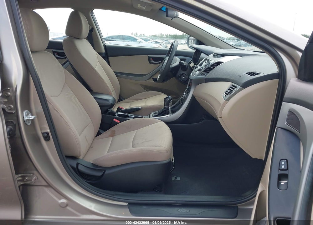 2016 HYUNDAI ELANTRA SE VIN: 5NPDH4AEXGH797608
