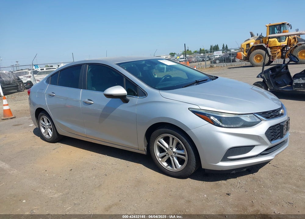 2017 CHEVROLET CRUZE LT AUTO VIN: 1G1BE5SM1H7122630