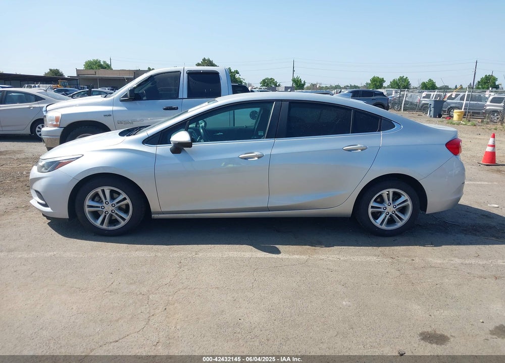 2017 CHEVROLET CRUZE LT AUTO VIN: 1G1BE5SM1H7122630