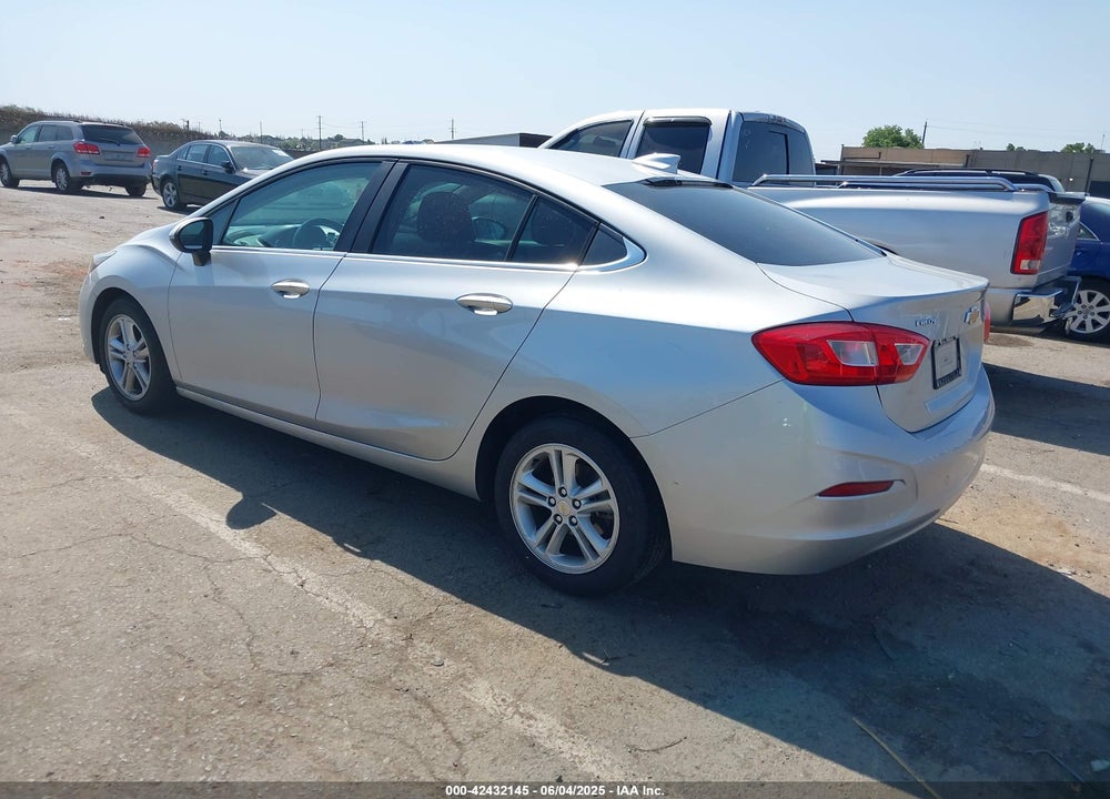 2017 CHEVROLET CRUZE LT AUTO VIN: 1G1BE5SM1H7122630