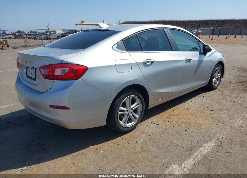 2017 CHEVROLET CRUZE LT AUTO VIN: 1G1BE5SM1H7122630