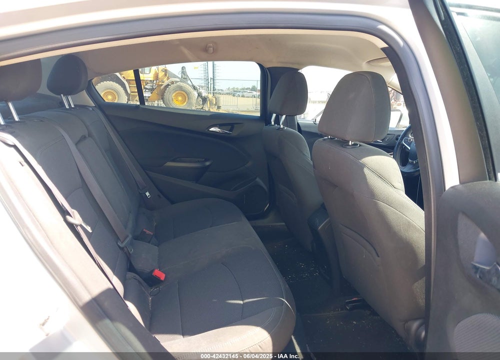2017 CHEVROLET CRUZE LT AUTO VIN: 1G1BE5SM1H7122630