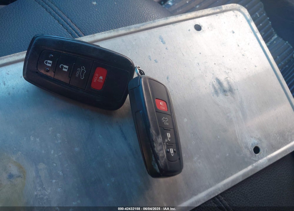 2020 TOYOTA RAV4 HYBRID VIN: 2T3EWRFV8LW049670