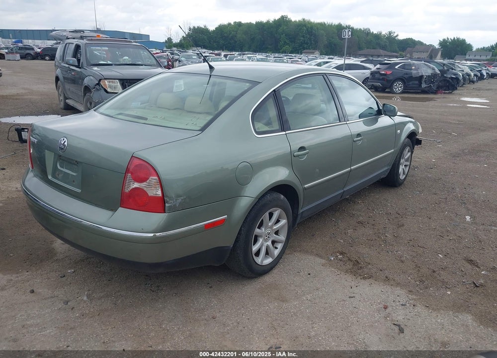 2004 VOLKSWAGEN PASSAT GLS VIN: WVWPD63B44E032526