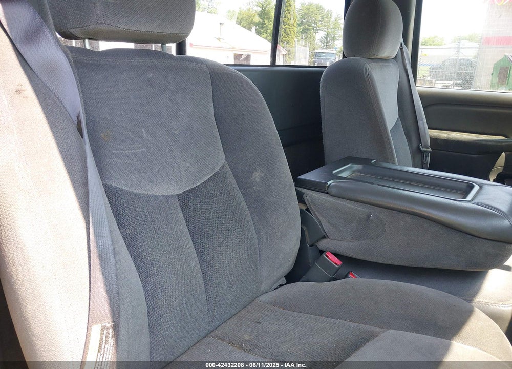 2005 GMC SIERRA 3500 WORK TRUCK VIN: 1GTHK34265E341455