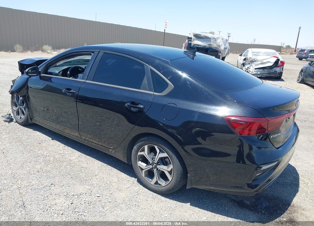 2021 KIA FORTE VIN: 3KPF24AD7ME341566