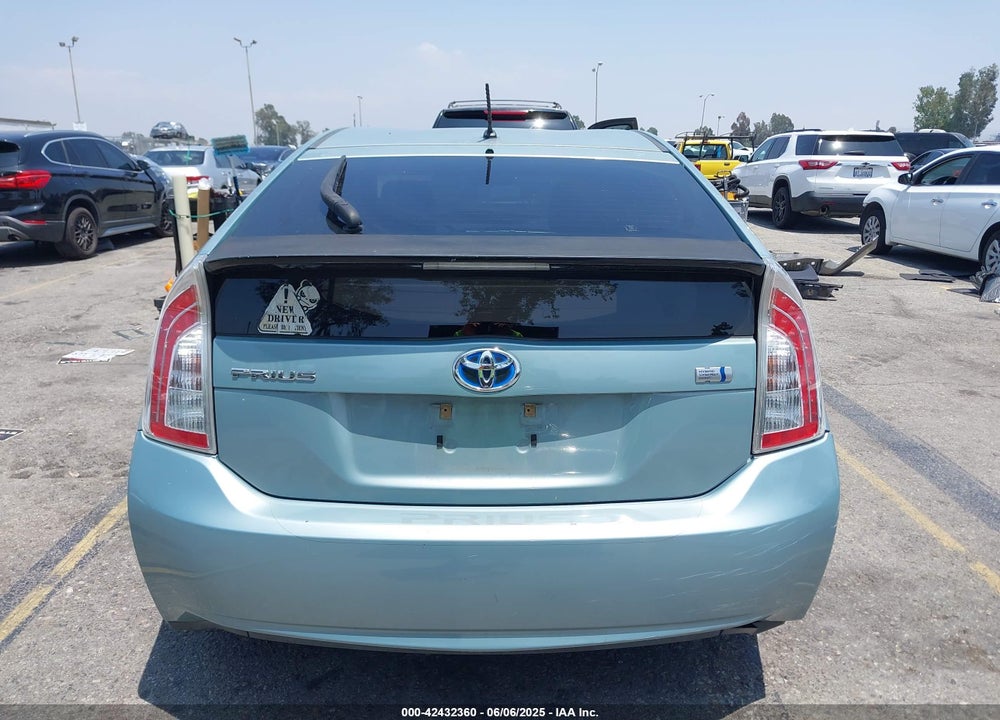 2013 TOYOTA PRIUS TWO VIN: JTDKN3DU3D1689086