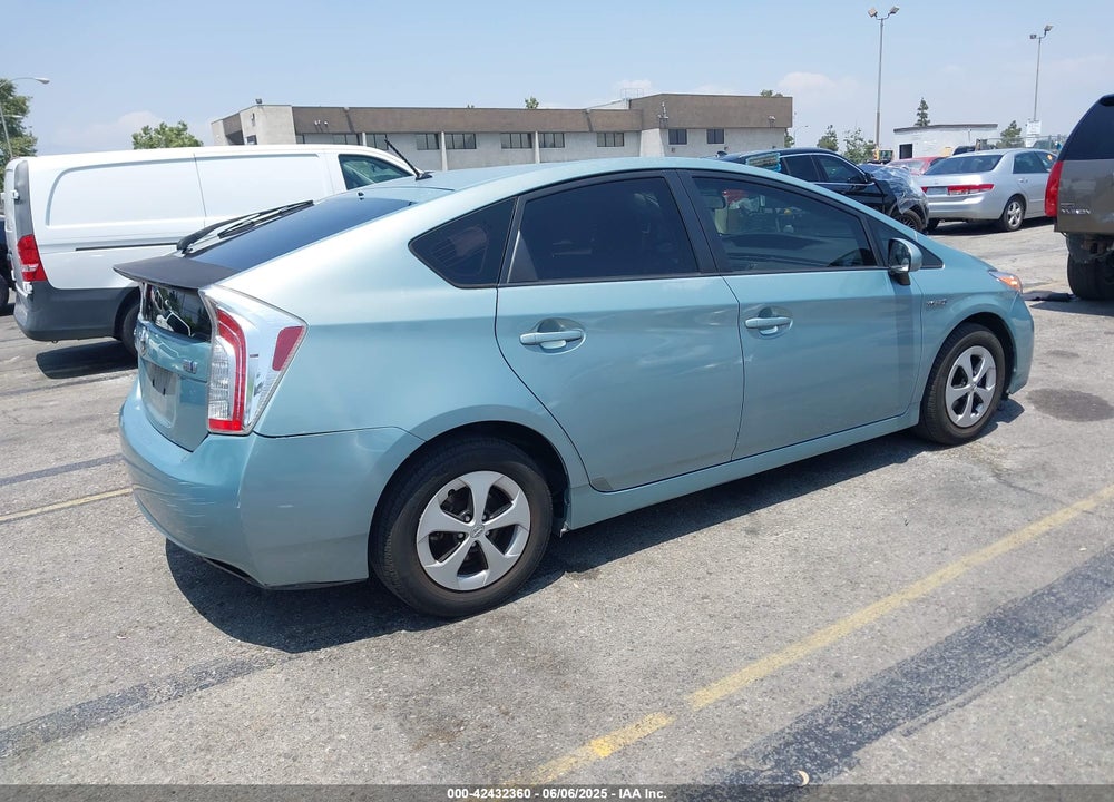 2013 TOYOTA PRIUS TWO VIN: JTDKN3DU3D1689086