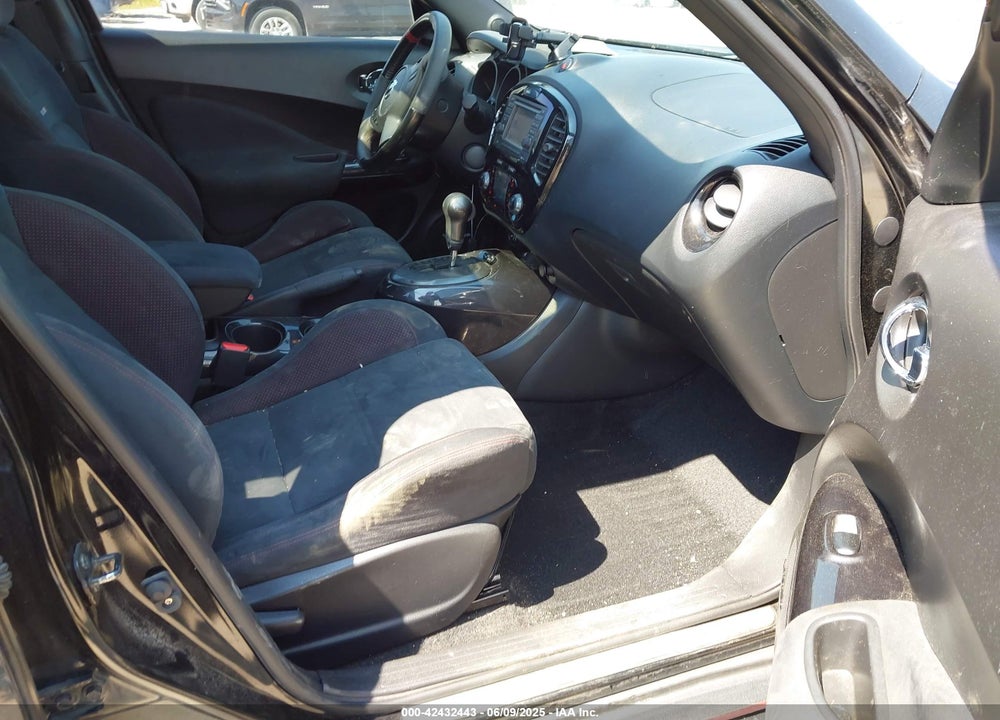 2013 NISSAN JUKE VIN: JN8AF5MV2DT232100
