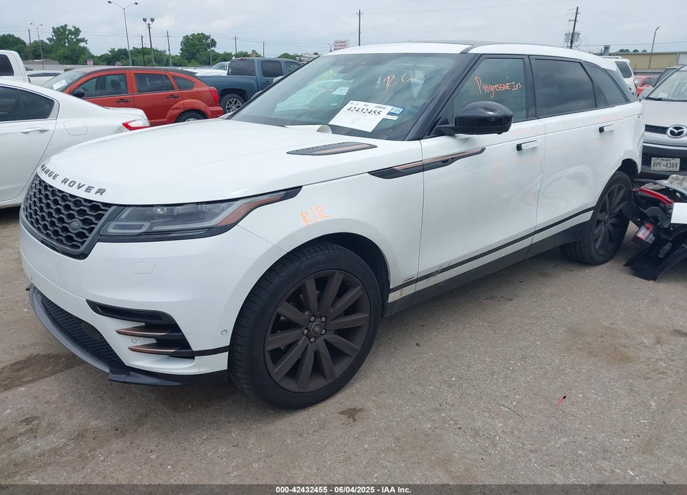 2018 LAND ROVER RANGE ROVER VELAR VIN: SALYM2RX4JA747575