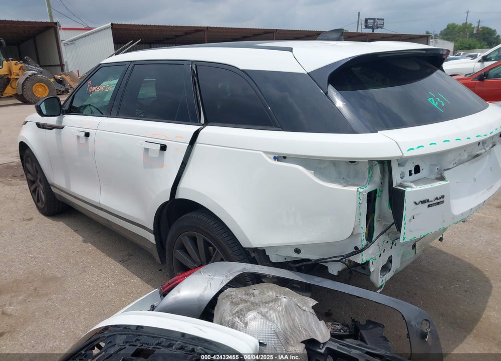 2018 LAND ROVER RANGE ROVER VELAR VIN: SALYM2RX4JA747575