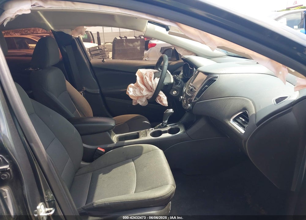 2018 CHEVROLET CRUZE VIN: 1G1BE5SM4J7158978