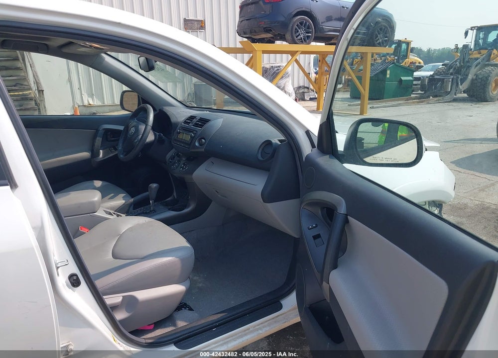 2012 TOYOTA RAV4 VIN: 2T3YF4DV4CW155374