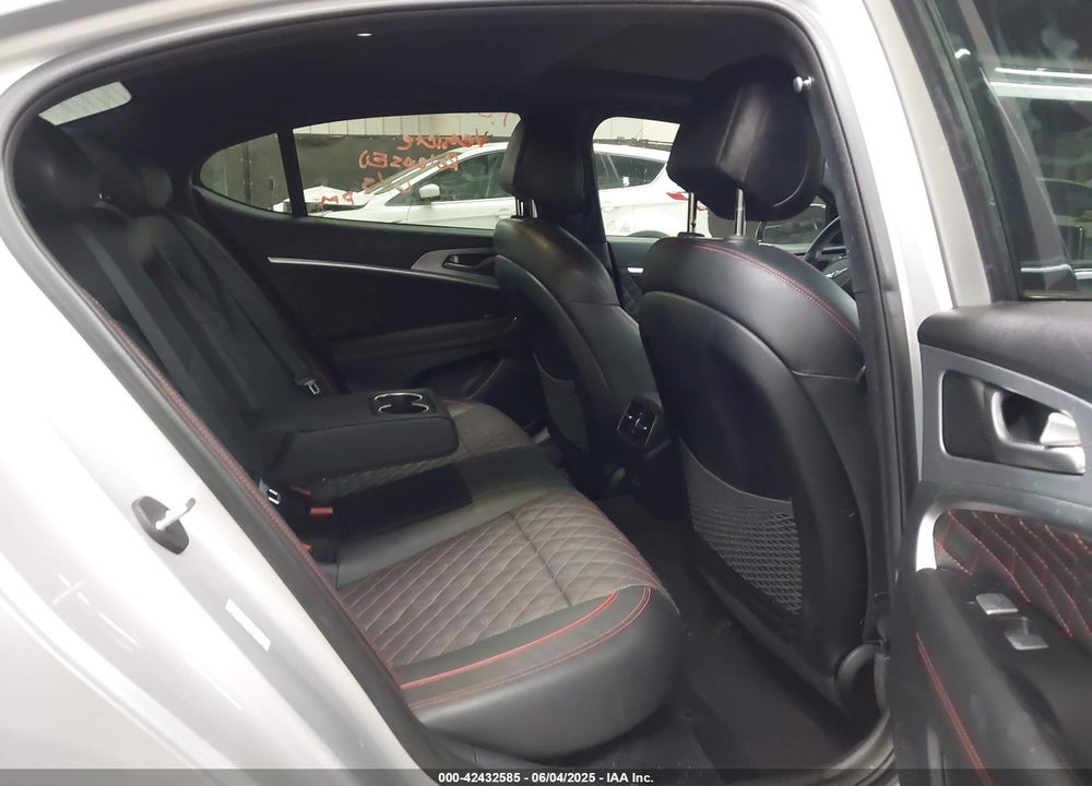 2019 GENESIS G70 2.0T ADVANCED VIN: KMTG44LA2KU025977