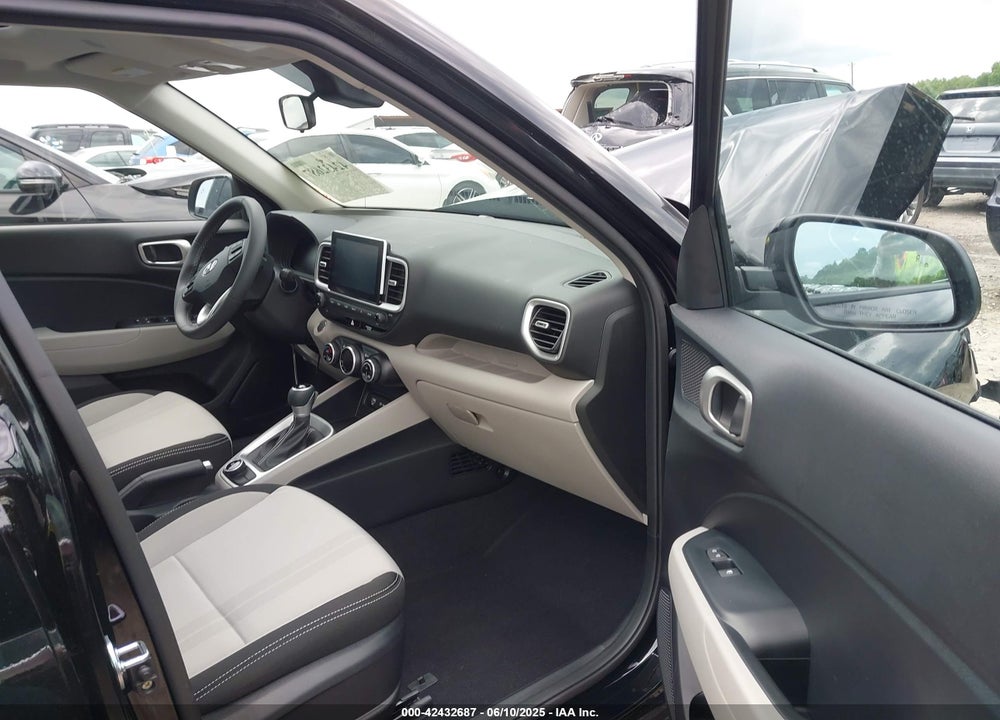2025 HYUNDAI VENUE SEL VIN: KMHRC8A36SU378028