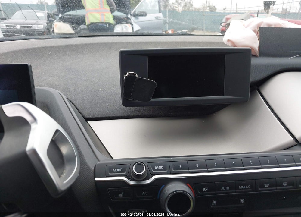 2017 BMW I3 94 AH VIN: WBY1Z6C38HV548747