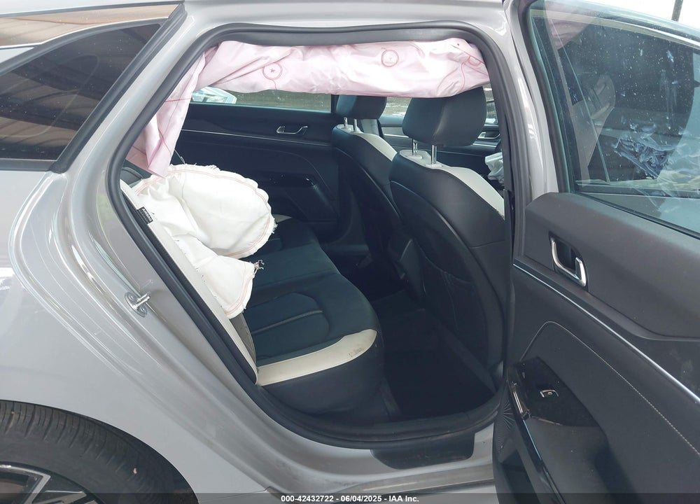 2025 KIA K5 VIN: KNAG64J70S5278903