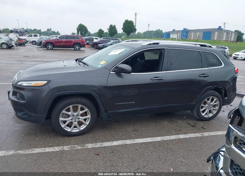 2016 JEEP CHEROKEE VIN: 1C4PJLCB2GW362820