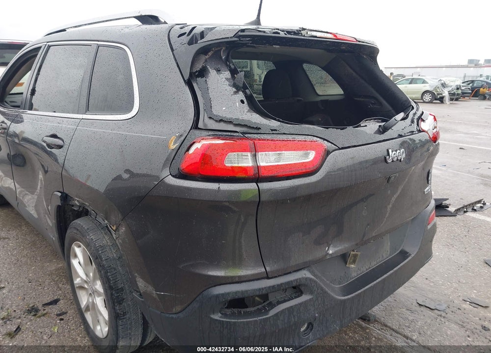 2016 JEEP CHEROKEE VIN: 1C4PJLCB2GW362820