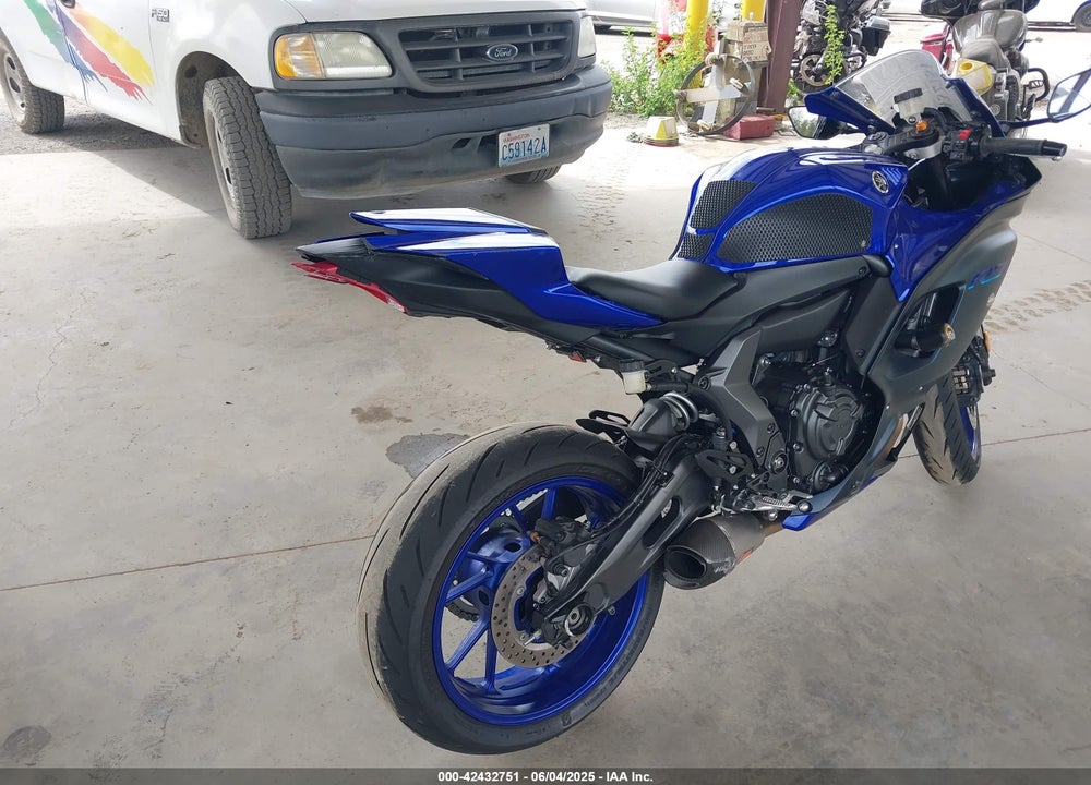 2022 YAMAHA YZFR7 VIN: JYARM38E2NA000673