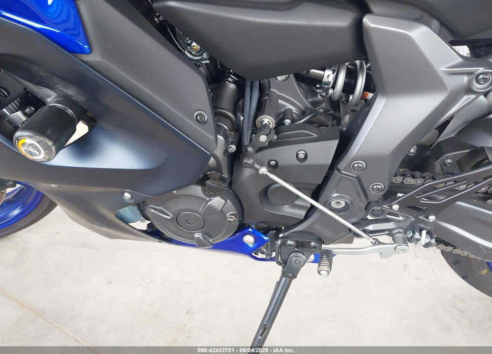 2022 YAMAHA YZFR7 VIN: JYARM38E2NA000673