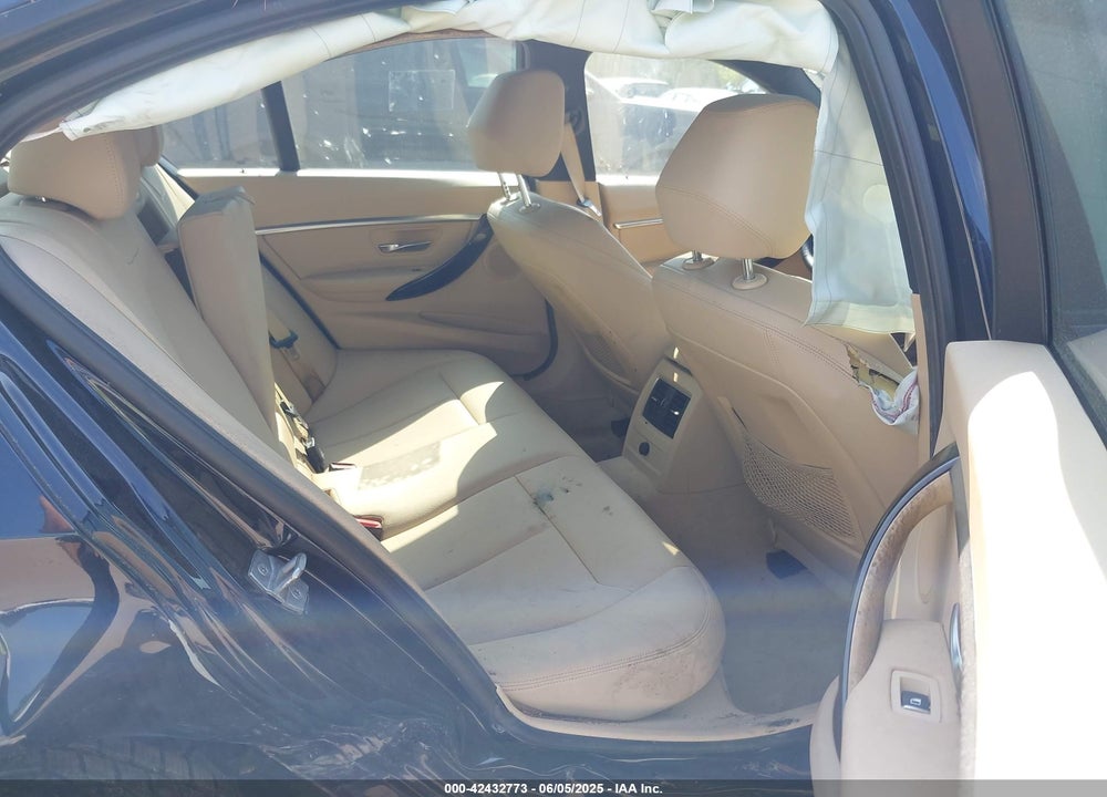 2016 BMW 3 SERIES VIN: WBA8E3G59GNU03802