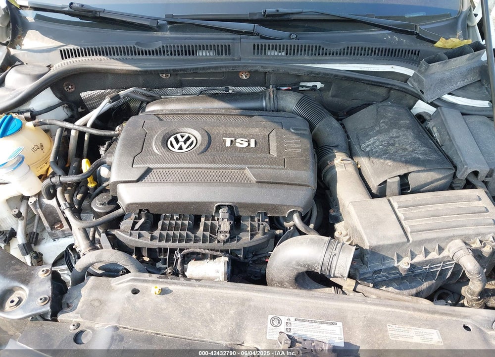 2014 VOLKSWAGEN JETTA VIN: 3VWD17AJ2EM415210