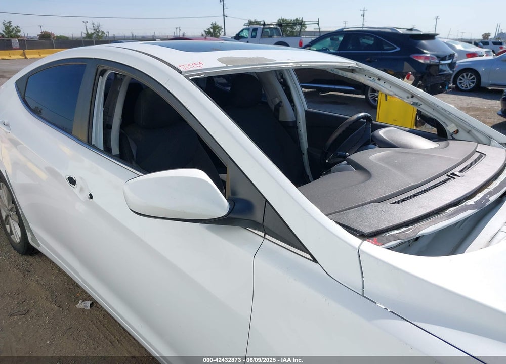 2015 HYUNDAI ELANTRA SE VIN: 5NPDH4AE6FH611903