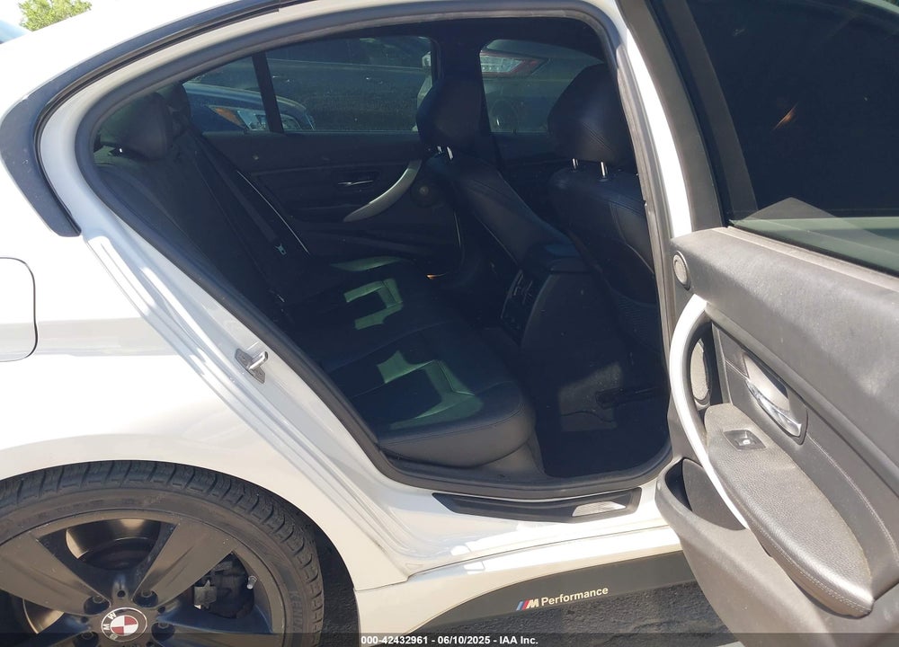 2015 BMW 3 SERIES VIN: WBA3B9G54FNR99390
