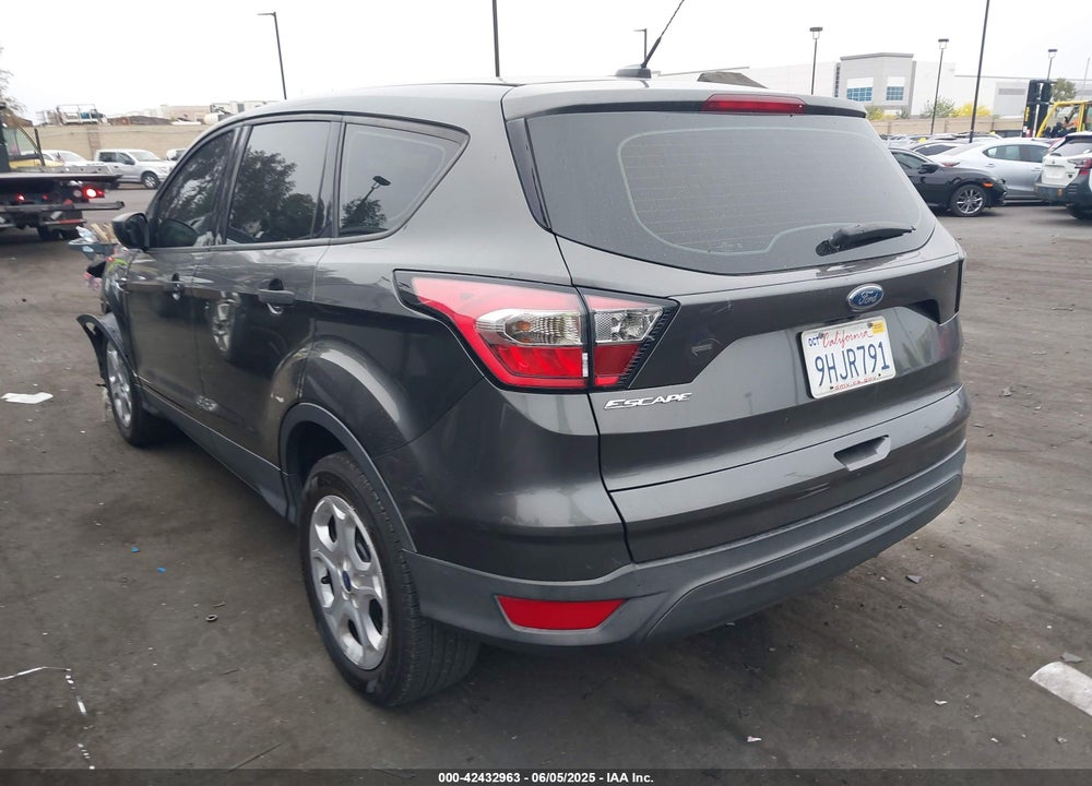 2017 FORD ESCAPE VIN: 1FMCU0F73HUB68303
