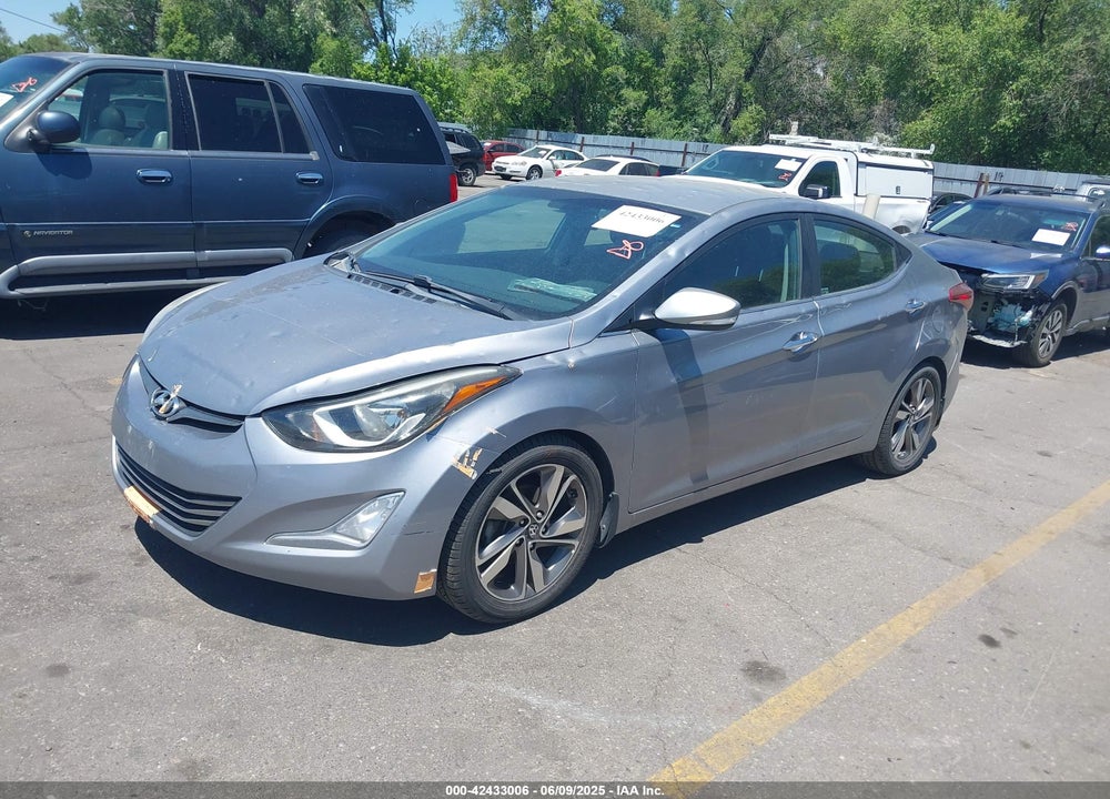 2016 HYUNDAI ELANTRA VIN: 5NPDH4AE0GH735120