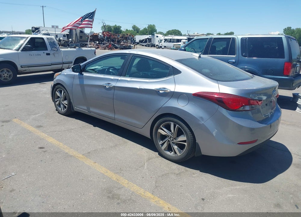 2016 HYUNDAI ELANTRA VIN: 5NPDH4AE0GH735120