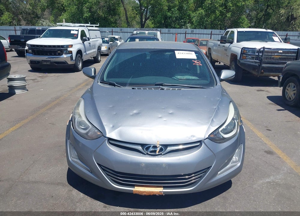 2016 HYUNDAI ELANTRA VIN: 5NPDH4AE0GH735120