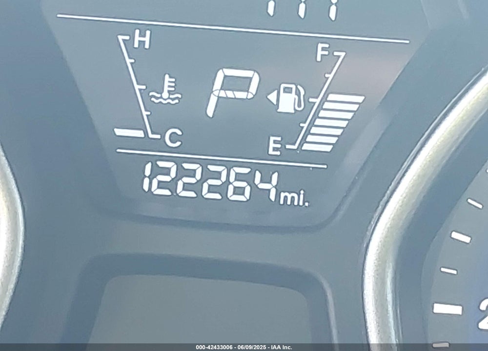 2016 HYUNDAI ELANTRA VIN: 5NPDH4AE0GH735120