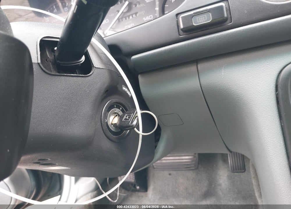 1996 HONDA ACCORD LX/EX VIN: 1HGCD5636TA221392