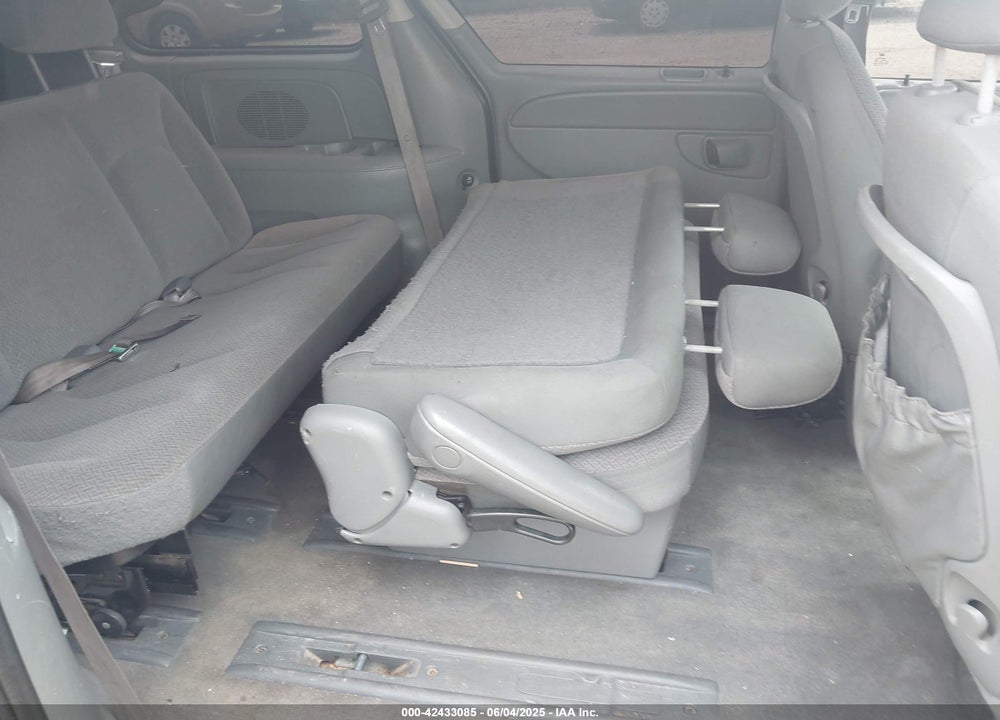 2006 CHRYSLER TOWN & COUNTRY VIN: 1A4GP45R36B745583