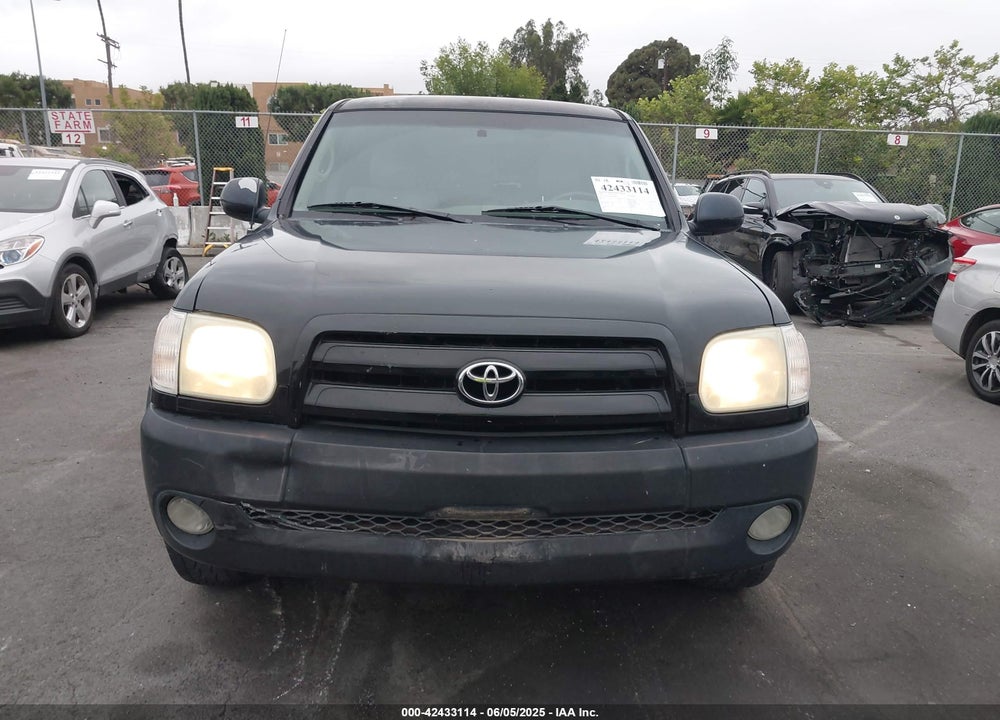 2005 TOYOTA TUNDRA LIMITED V8 VIN: 5TBET38175S483706