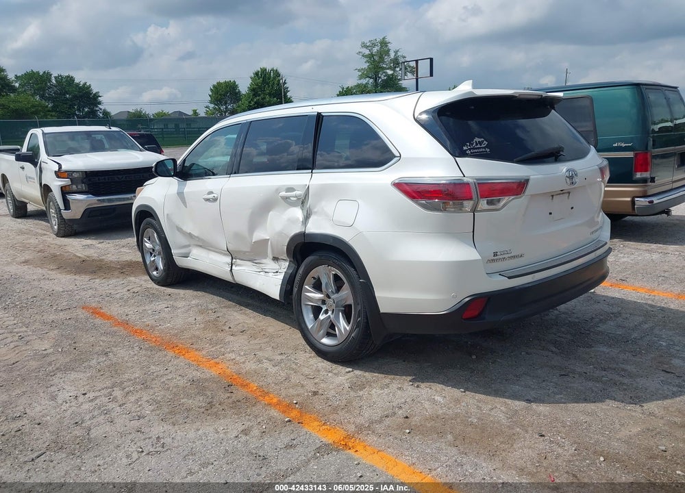 2015 TOYOTA HIGHLANDER LIMITED PLATINUM V6 VIN: 5TDDKRFHXFS142875