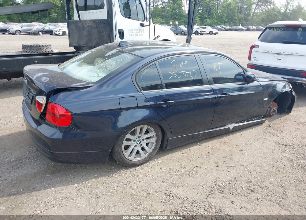 2007 BMW 328I VIN: WBAVA37557NE28391